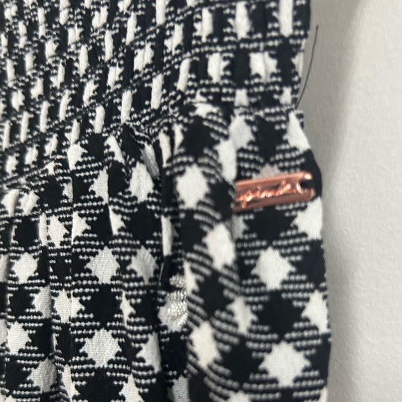 PINK Victoria’s Secret Gingham Daisy Smocked High Waisted Shorts - Picture 6 of 10